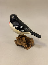 Load image into Gallery viewer, Rose-breasted grosbeak