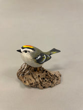 Load image into Gallery viewer, Golden-crowned kinglet